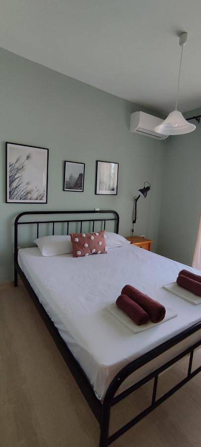 Appartement de vacances pour 5 personnes, avec terrasse ainsi que jardin et vue