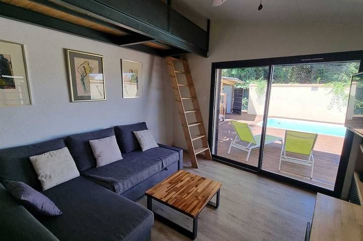 Small villa with private pool - 15 minutes from the beaches - 6 people in Bompas, Côte d'Améthyste