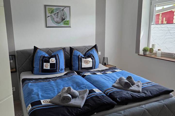 Ganze Wohnung, Moderne Ferienwohnung in sehr schöner Lage, umgeben von Wäldern und Wanderwegen! in Heimbuchenthal, Mainviereck