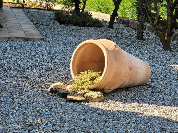 Location de vacances pour 8 personnes, avec vue ainsi que jardin et piscine à Navata - 4