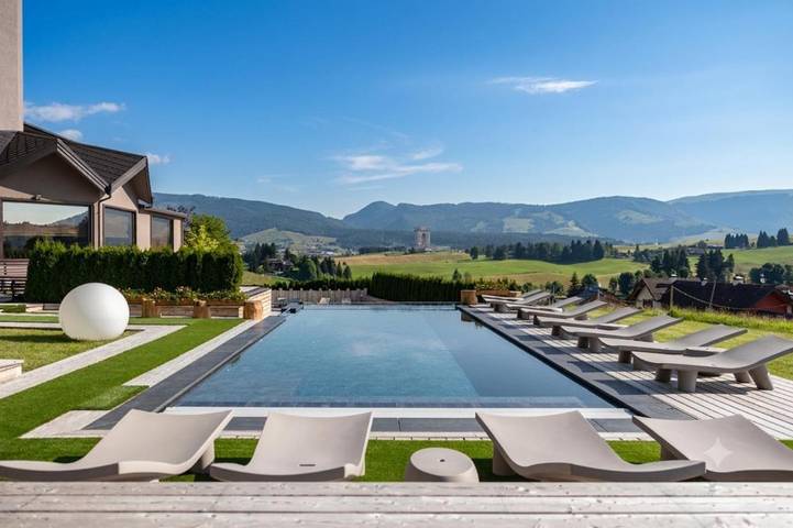 Hôtel pour 3 personnes, avec jardin et sauna ainsi que terrasse et piscine