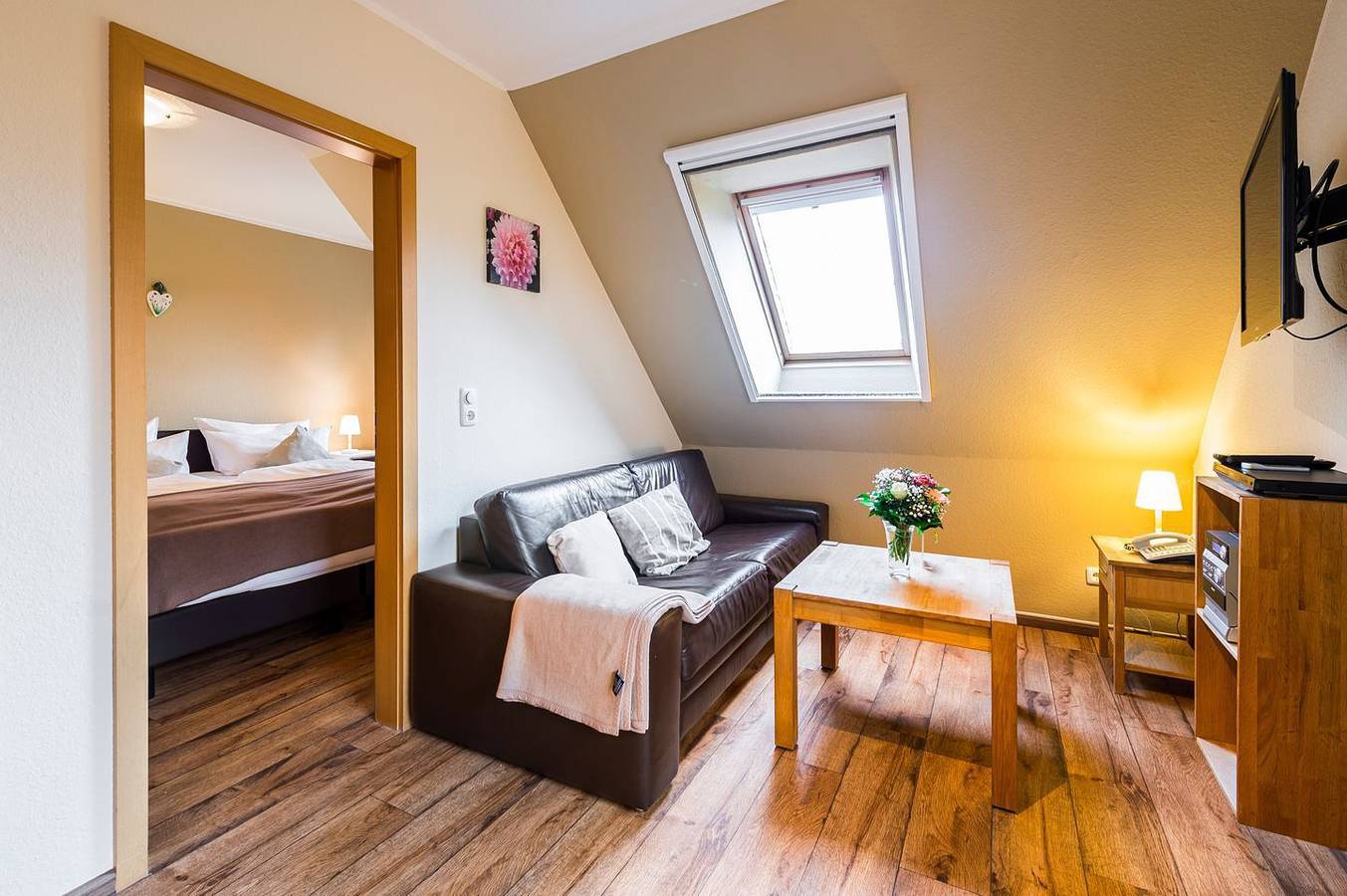 Ganze Wohnung, Komfortable 4-Sterne-Ferienwohnung mit Meerblick und Balkon in Schashagen, Ostholstein