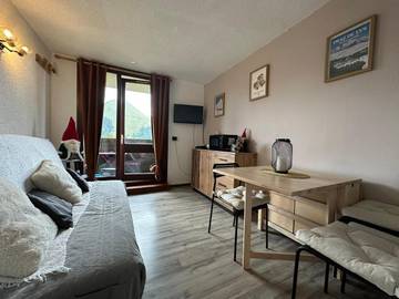 Gîte pour 2 personnes, avec vue et balcon dans Le Praz de Lys