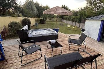 Gîte pour 6 personnes, avec jacuzzi à Saint-Martin-des-Champs