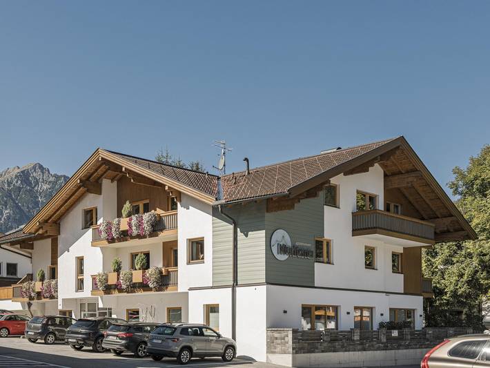 Gîte pour 4 personnes, avec sauna ainsi que vue sur le lac et balcon, adapté aux familles à Pertisau - 2