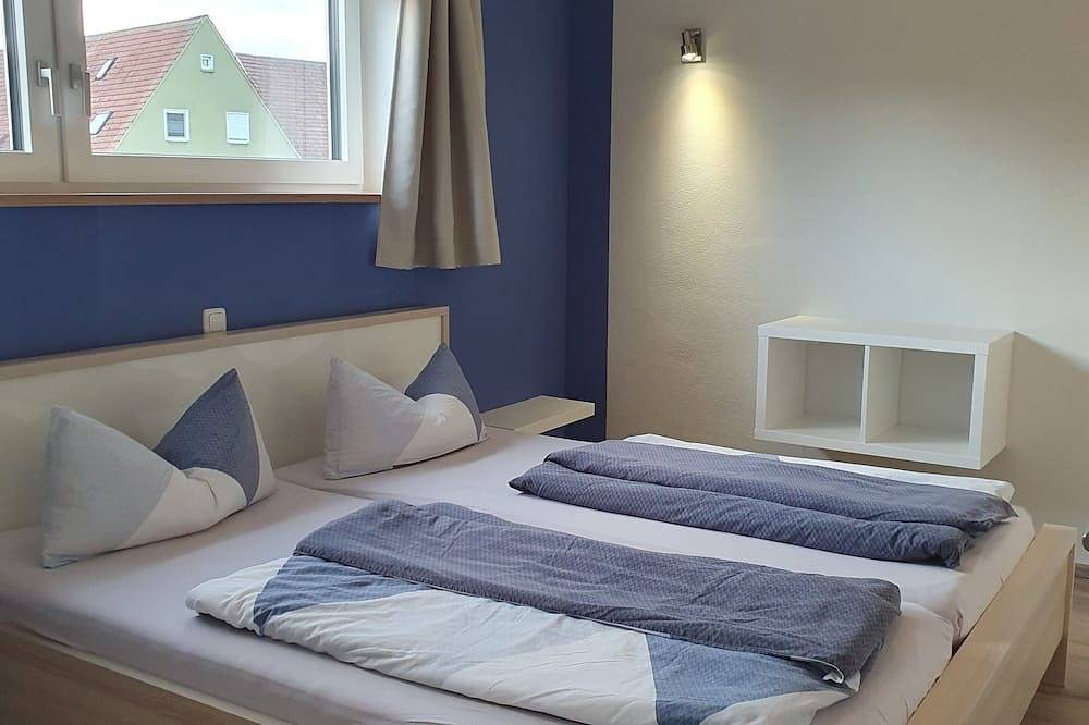 Ganze Wohnung, Moderne Ferienwohnung 5 Pers. mit Sauna, Balkon und E-Ladestation in Weiltingen, Romantische Straße