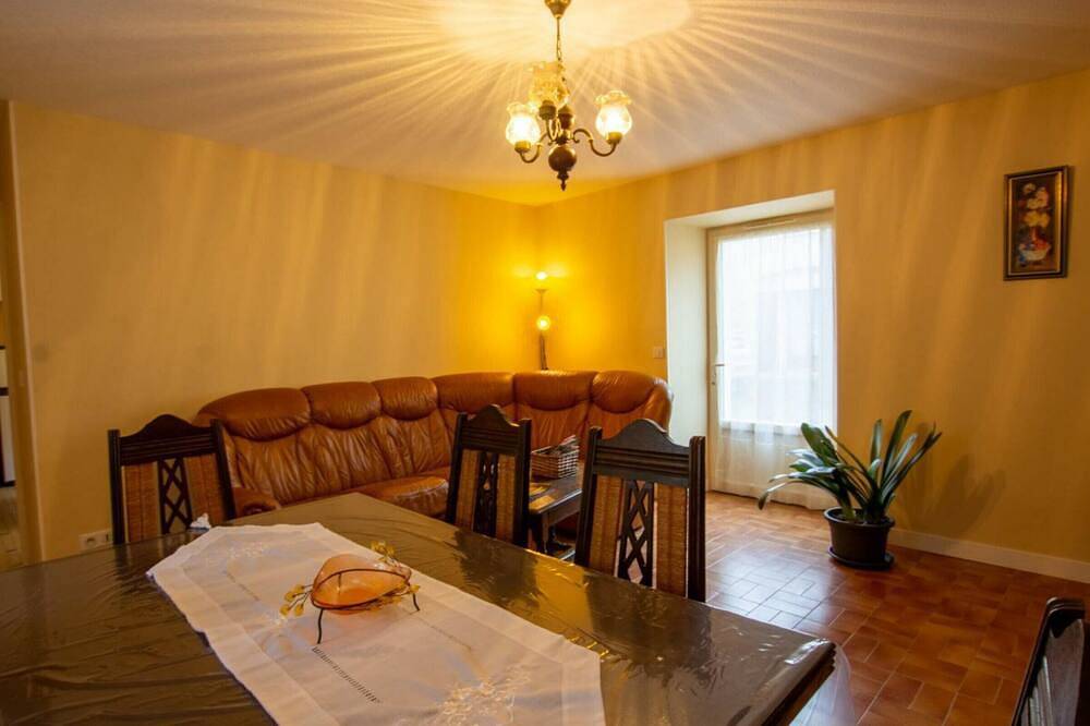 Charming Country House Near Lascaux with Wi-Fi, Bbq, and Baby Equipment in Montignac, Périgord Noir