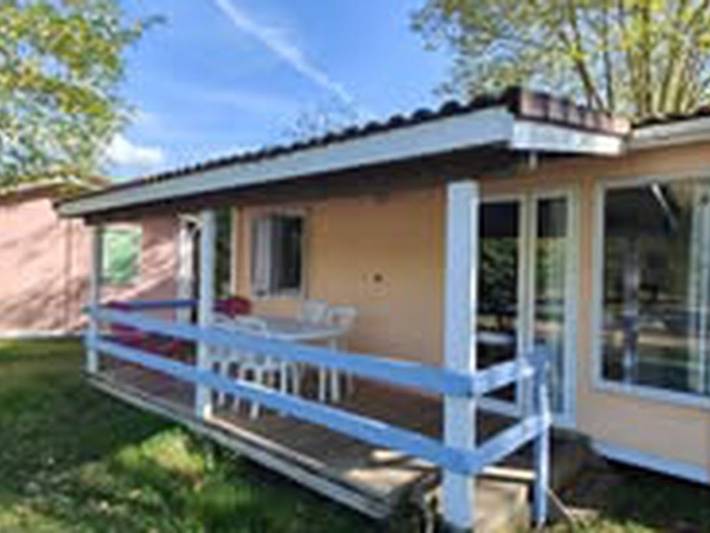 Gîte pour 7 personnes, avec terrasse et piscine, animaux acceptés à Montlaur (Midi-Pyrénées)