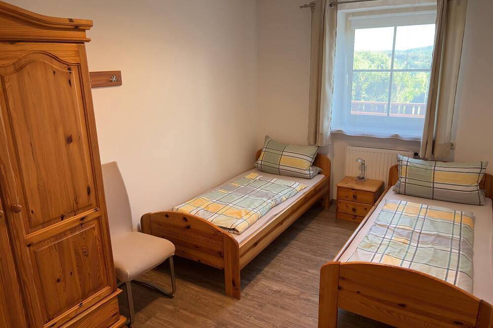 Ganze Wohnung, Ferienwohnung (53qm) für bis zu 4 Personen mit Terrasse in Nittenau, Ostbayern