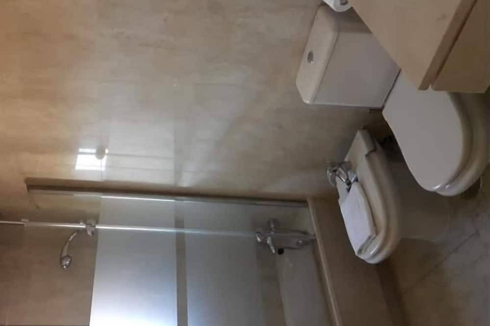Entire apartment, Las Tablas - 1 Bedroom with sofa bed and terrace in Punto de Atención al Ciudadano, Madrid