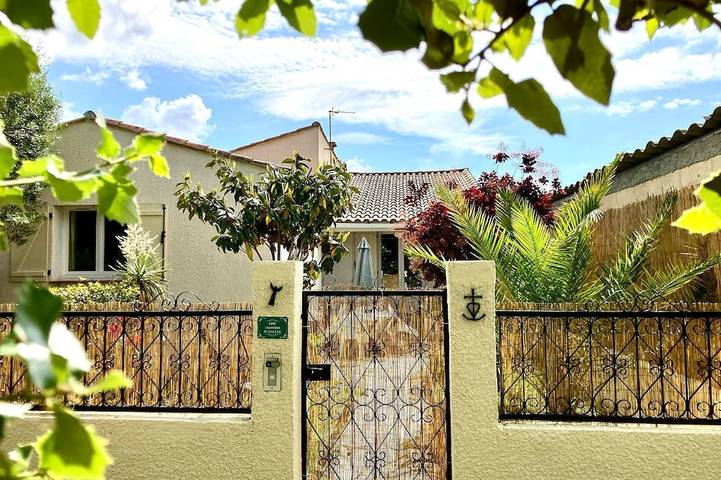 Location de vacances pour 5 personnes, avec terrasse et jardin, animaux acceptés à Aniane