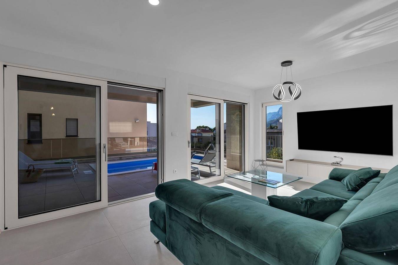 Ganze Ferienwohnung, Apartman Delux with private pool in Tucepi, Makarska Riviera