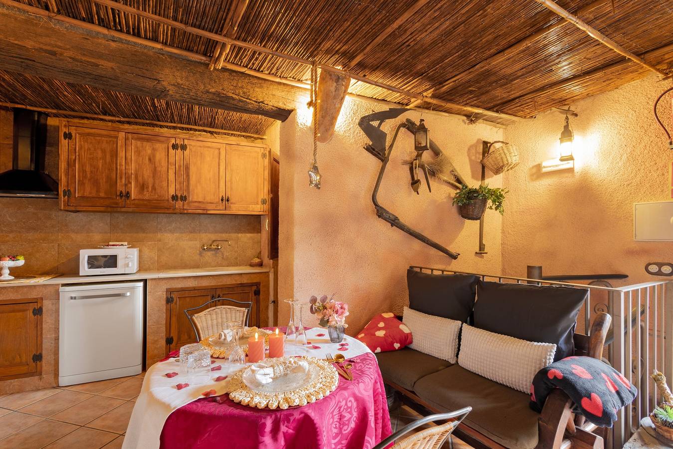 Landhuis 'La Cova De Can Pavet' met uitzicht op de bergen, privéterras en Wifi, foto 15