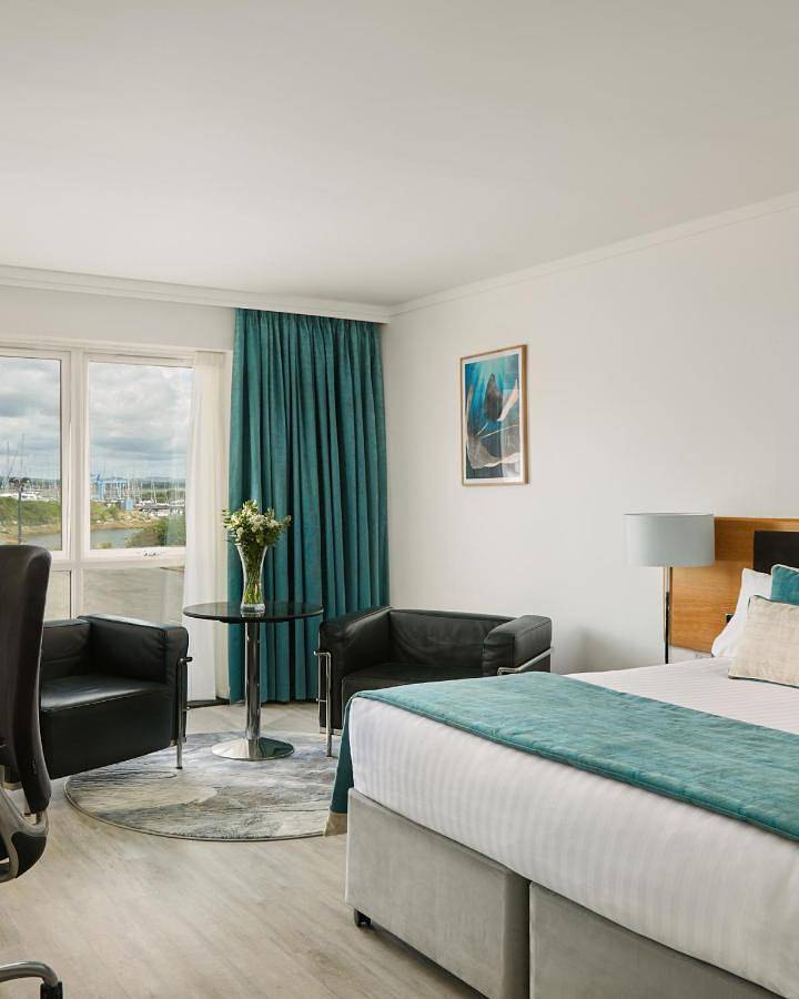 Classic Twin Room in Hayling Island, Havant