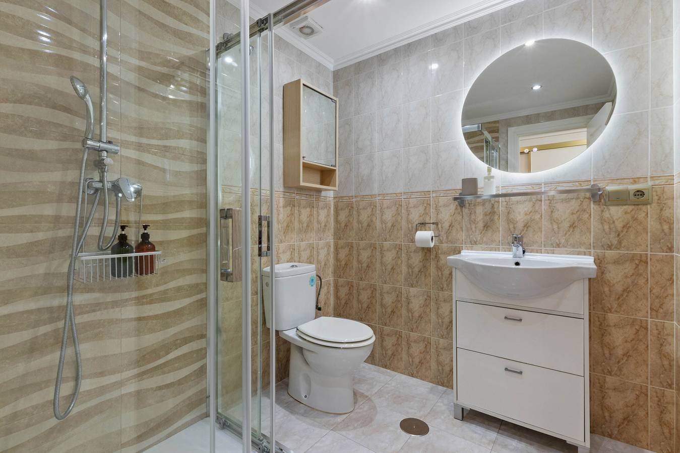 Hel studio-lejlighed, Casa Paraiso - Primera línea de playa in Playa El Bajondillo, Torremolinos