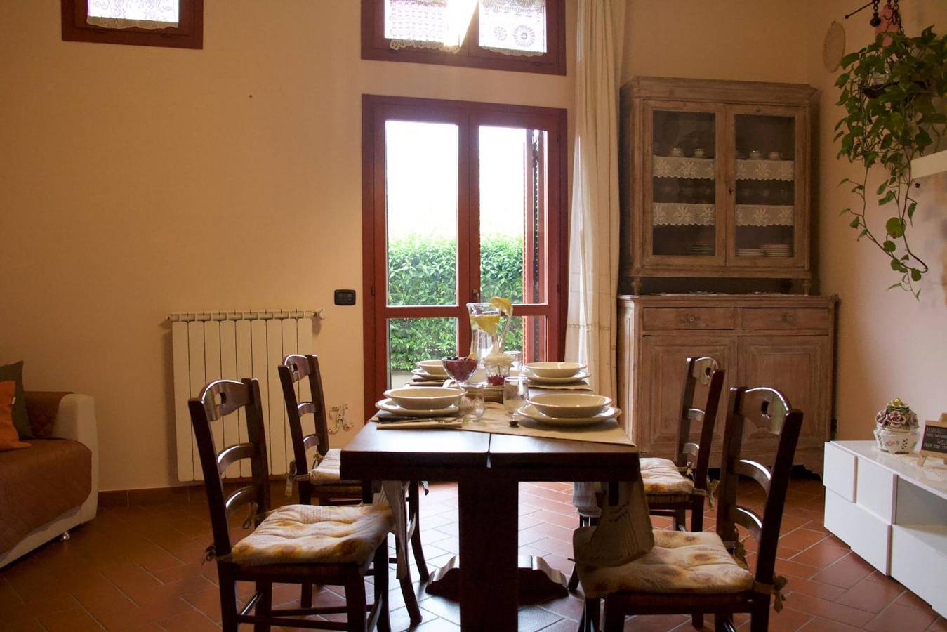 Ganze Wohnung, Ferienwohnung 'Mandiri' mit Privatterrasse, Balkon und Wi-Fi in San Casciano in Val di Pesa, Florenz Provinz