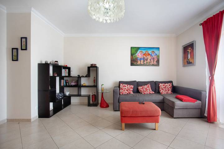 Casa de vacaciones 'A O - Ferrel House Casual' con balcón y Wi-Fi in Ferrel, Leiria District