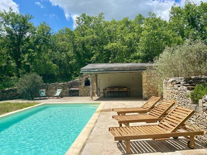 Location de vacances pour 6 personnes, avec Balcon et Terrasse ainsi que Jardin et Piscine à Gindou