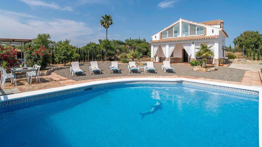 Villa für 6 Personen, mit Pool - 1
