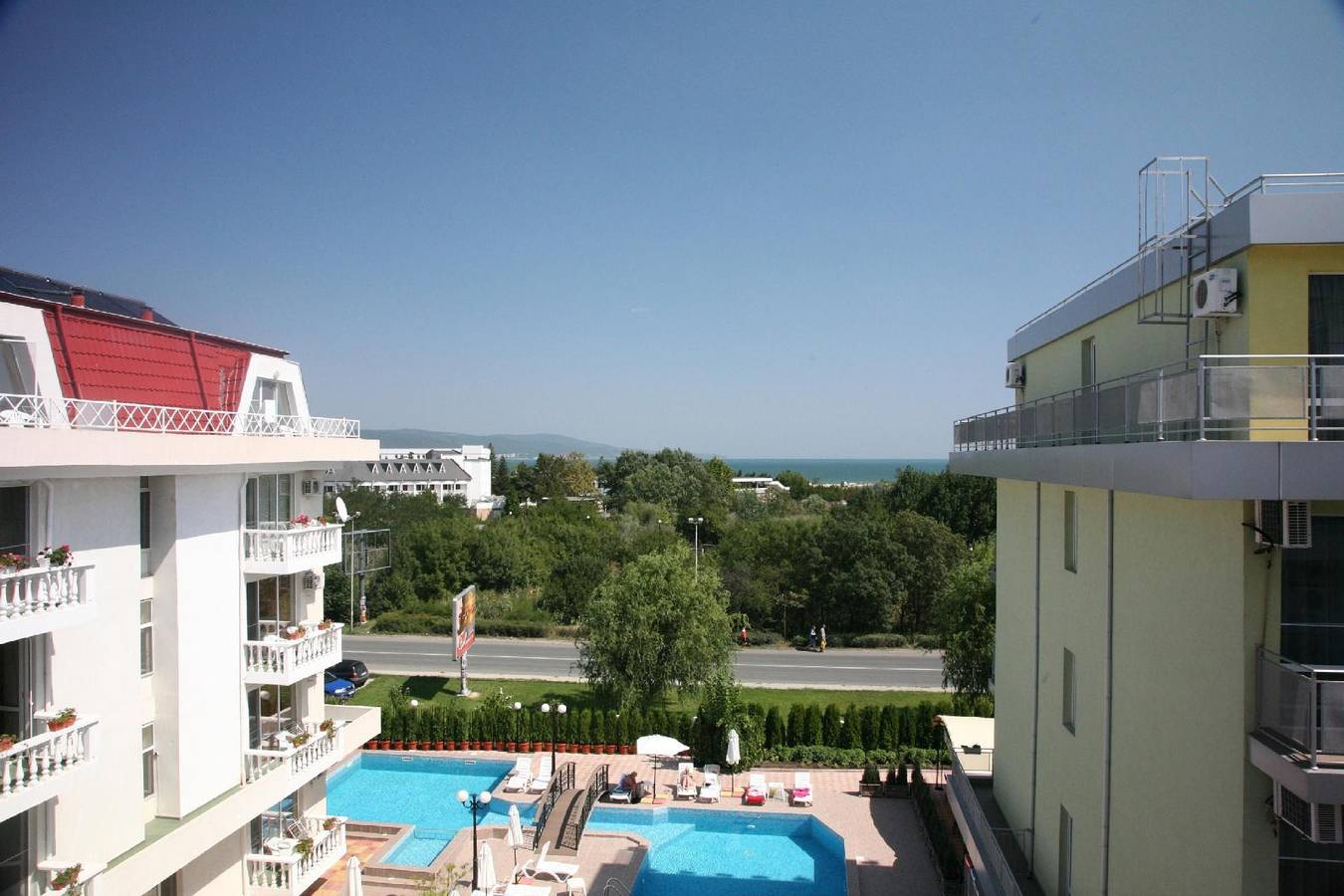 Ganze Ferienwohnung, Appartement "Azzuro" mit Blick auf das Wasser in Sonnenstrand, Oblast Burgas