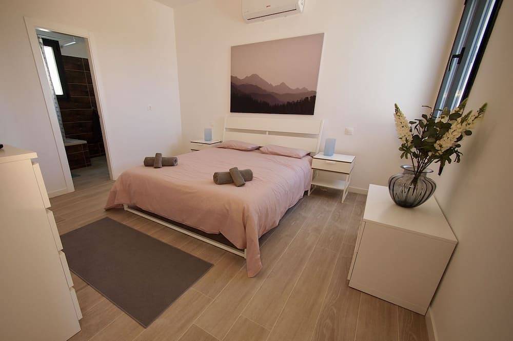 Villa Monte Solana – Stunning Views from the Mountains to the Sea in Pedreguer, Costa Blanca