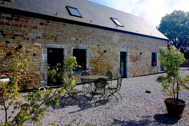 Location de vacances pour 6 personnes, avec jardin à Momignies - 2