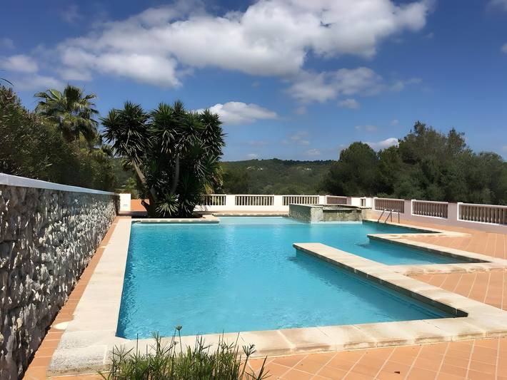 Ferienwohnung für 4 Personen, mit Garten und Kinderpool