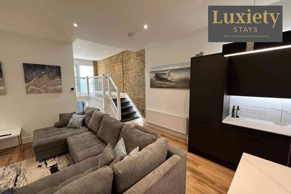 Apartment for 5 People in Westcliff-on-Sea, Southend-on-Sea