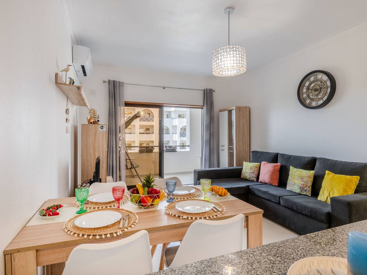 Casa De Férias para 4 Pessoas em Porches, Distrito de Faro