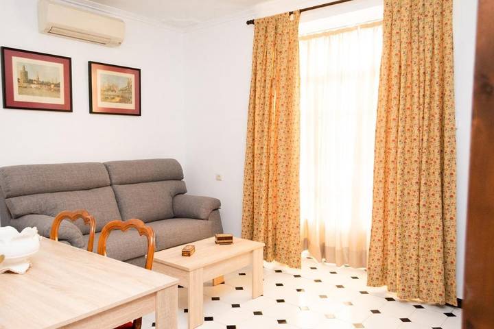 Location de vacances pour 5 personnes, avec Balcon et Terrasse à La Puebla de Cazalla