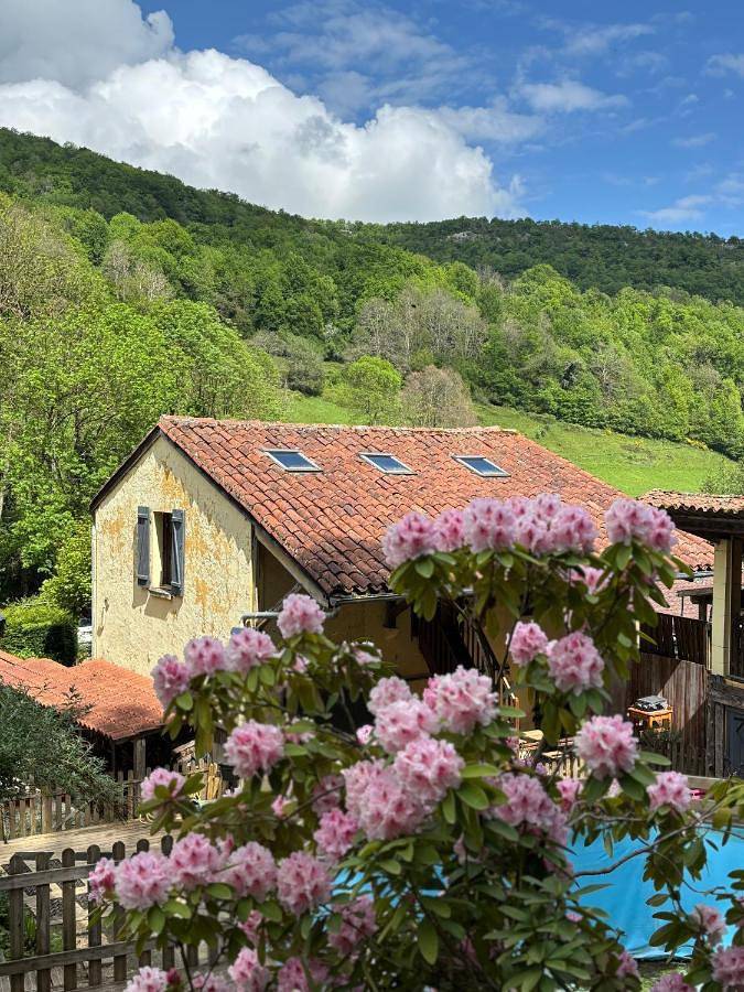 Location de vacances pour 4 personnes, avec jardin ainsi que piscine et vue à Nistos - 4