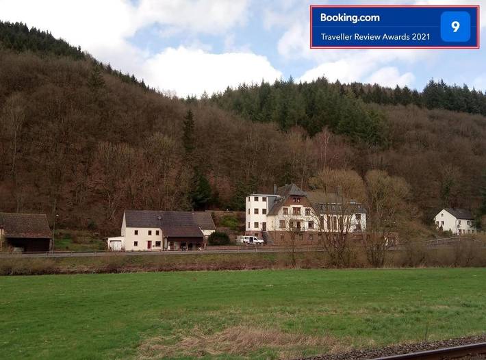 Ferienhaus für 7 Personen, mit Ausblick und Sauna sowie Garten