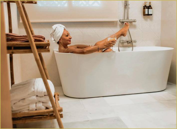 Casa rural con piscina para 2 personas, con terraza además de jacuzzi y piscina en Provincia de Sevilla - 2