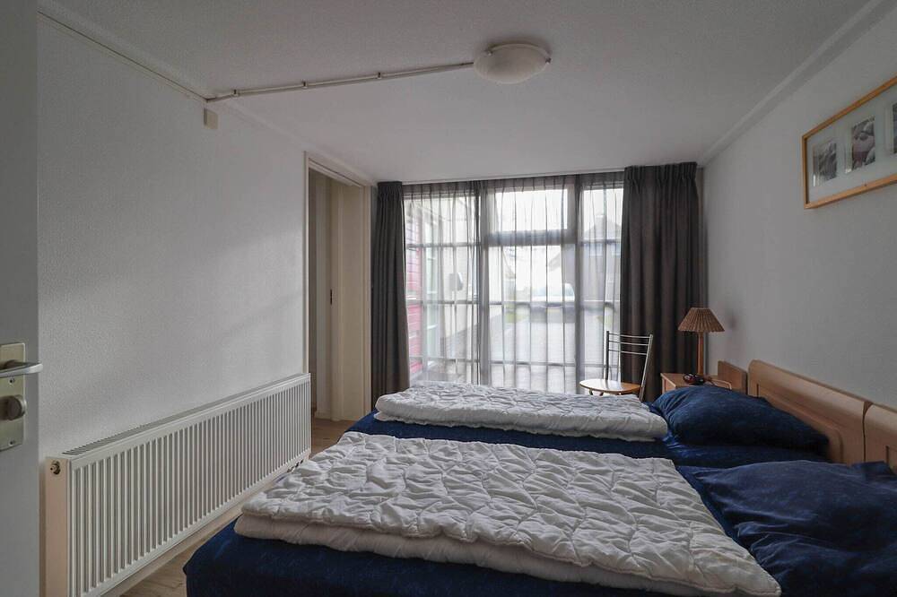 Geräumige Villa in einem Ferienpark in Makkum in Makkum, Ijsselmeer