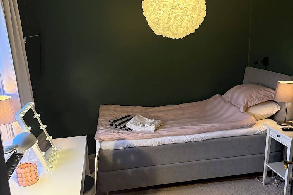 Villa med perfekt läge - bo nära havet, butiker och nå Stockholm city på 20 min. in Täby kommun, Schwedische Ostsee