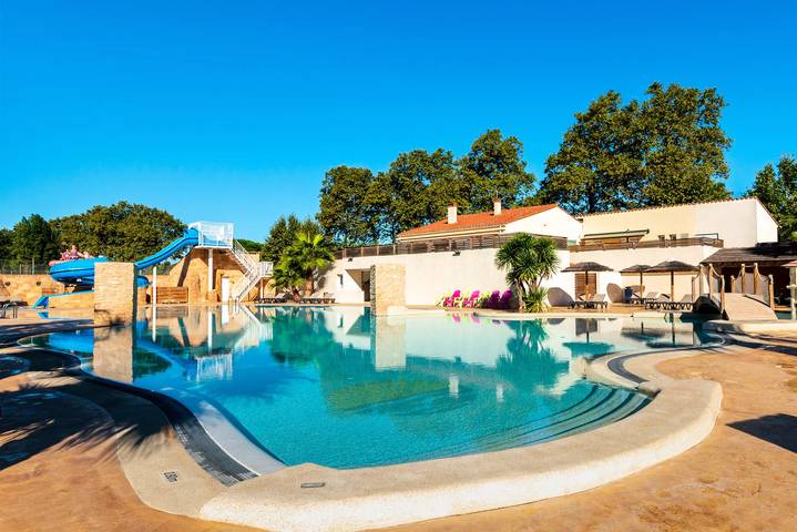 Mobil home pour 4 personnes, avec terrasse et piscine, animaux acceptés à Elne - 2