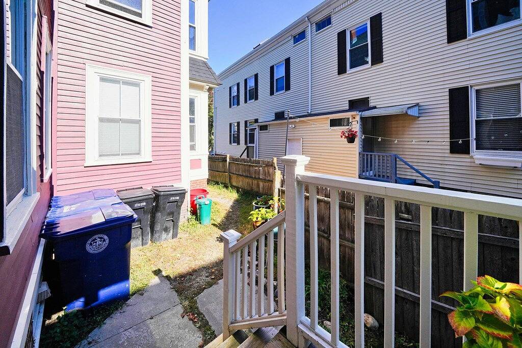 Ganze Wohnung, ★ Cozy Coastal Condo: Steps to Downtown & Waterfront ★ in Salem (MA), Essex County (MA)