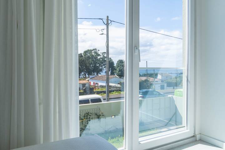 Villa for 4 people, with yard in Azores