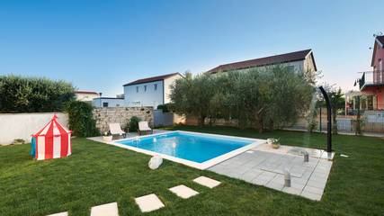 Villa für 8 Personen, mit Garten in Umag