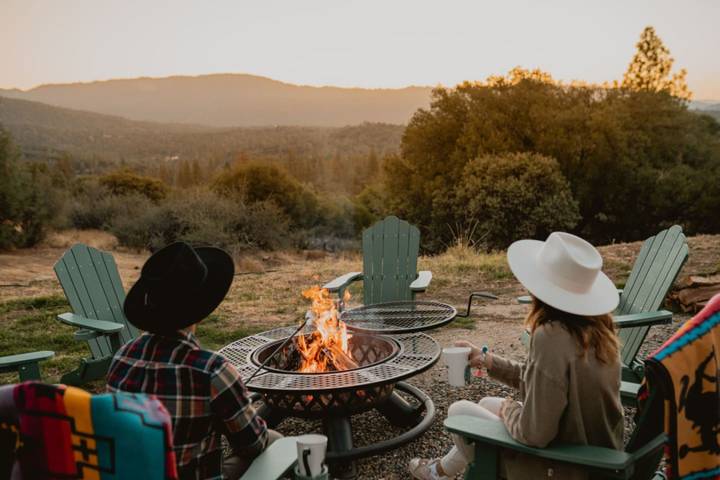Vacation rental for 8 people, with balcony and yard, with pets in Northern California