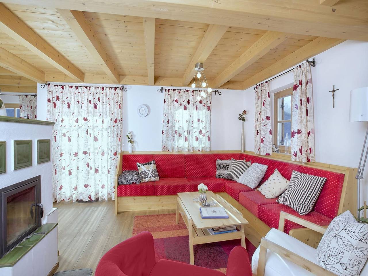Chalet in Königsleiten near Ski Bus & Pool in Pinzgau