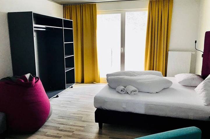 Familienzimmer, Sommer - Basekamp Mountain Budget Hotel in Hohe Tauern, Sankt Michael im Lungau