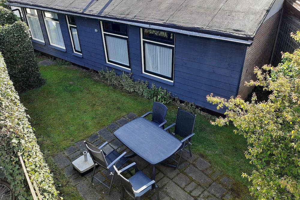 Vakantiehuisje vlakbij duinen, strand en restaurants. in Schoorl, Nederlandse Noordzeekust