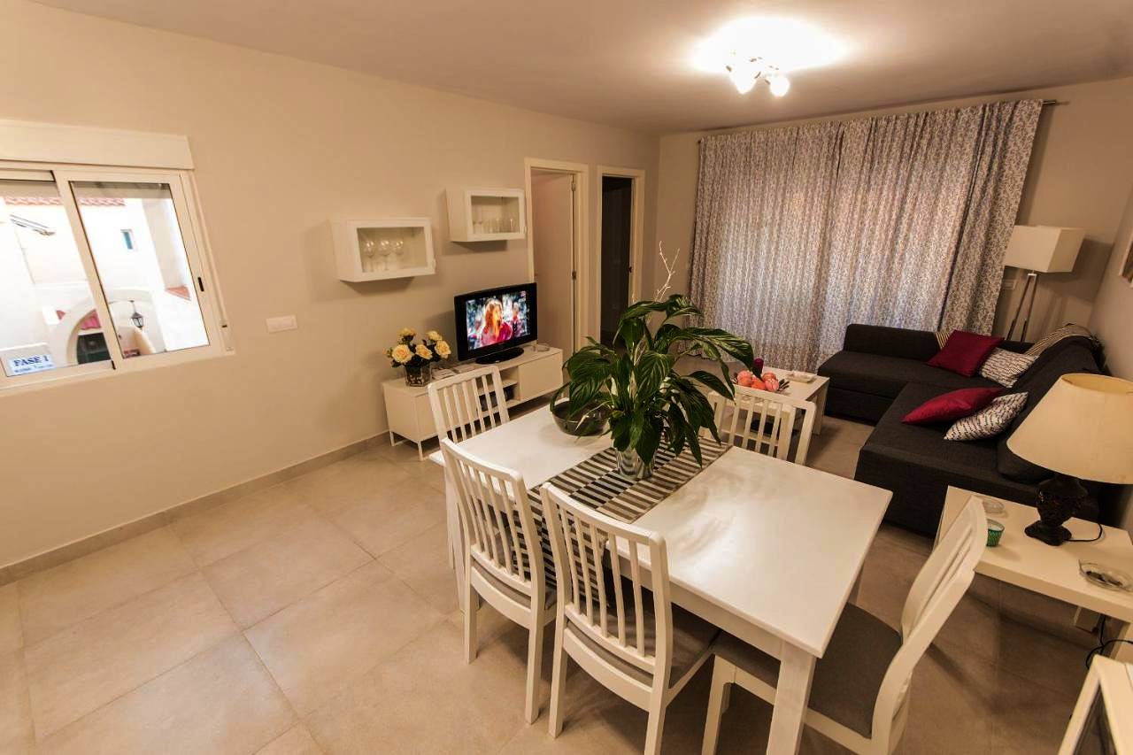 Entire apartment, Luminoso apart Mareverde in San Eugenio Alto, Adeje
