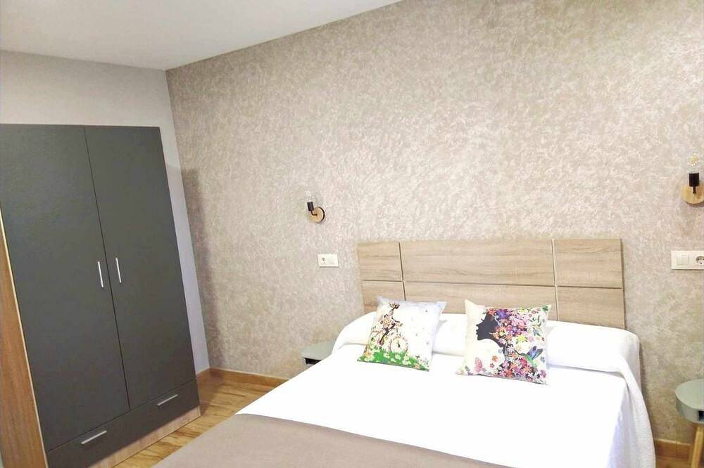 Apartamento entero, Apartamento 5:Diseño moderno, con piscina y jardín in Tapia de Casariego, Costa Verde