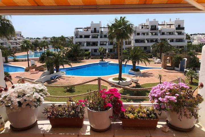 Ferienwohnung für 5 Personen, mit Pool und Balkon - 1