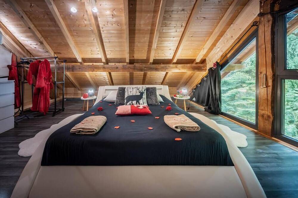 Le Chalet des Buch avec Spa * Terrasse * Parking * Wifi in Renauvoid, Région d'Épinal