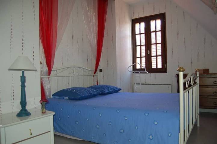 Gîte pour 4 personnes, avec jardin à Trémolat - 3