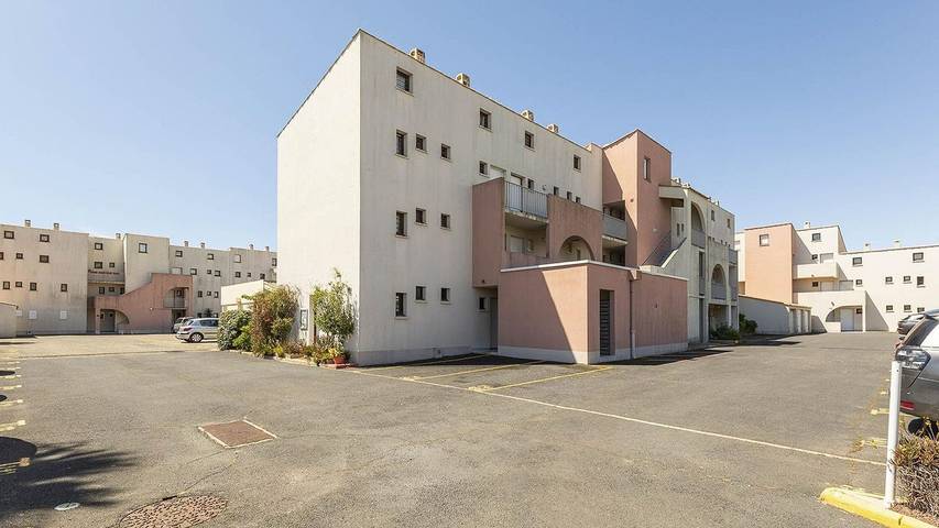 Appartement de vacances pour 5 personnes, avec jardin et piscine