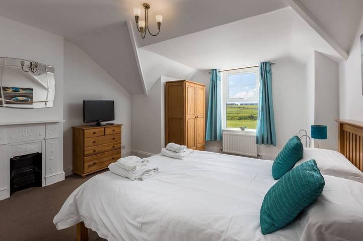 Estran - superbe maison près de la plage de dormir 16 invités in Bude, Cornouailles